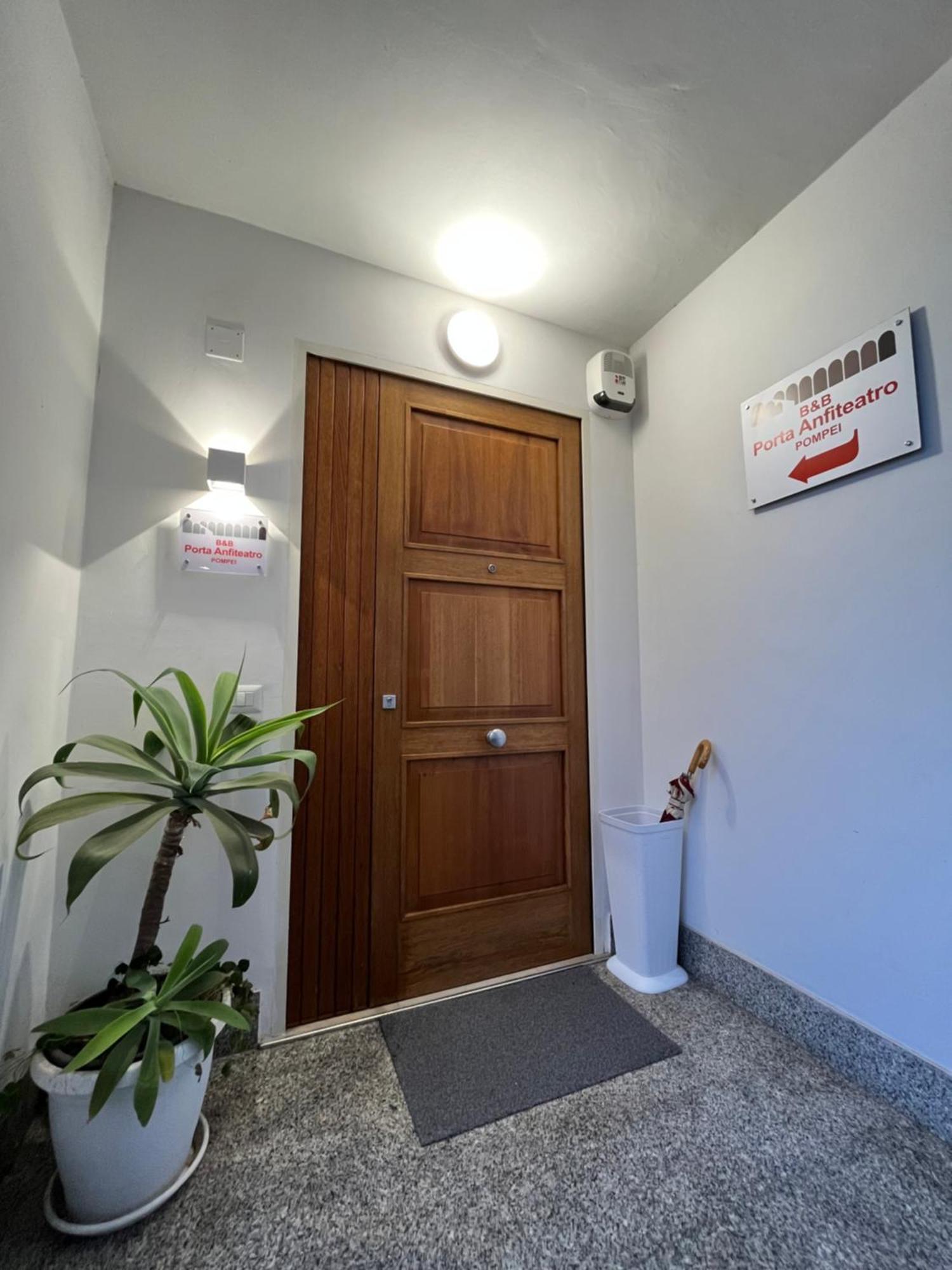 Hotel Porta Anfiteatro Pompei Exterior foto